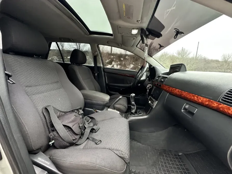 Toyota Avensis 2005 год Бендеры Бендеры - изображение 3