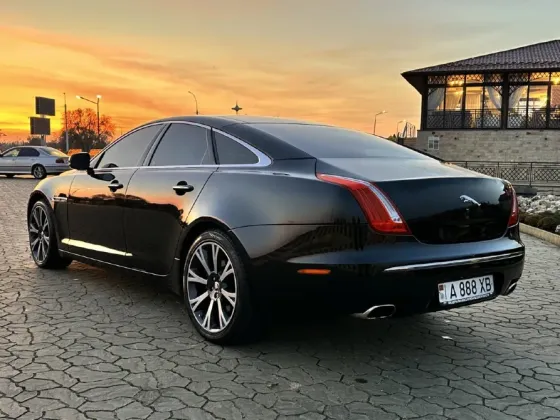 Jaguar XJ 2012 год Бендеры Бендеры