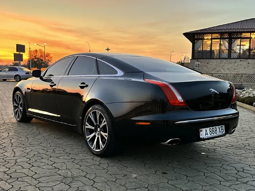 Jaguar XJ 2012 год Бендеры Бендеры - изображение 4