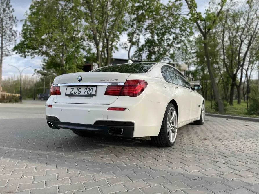 BMW seria 7 2012 an Tiraspol Tiraspol - fotografie 2