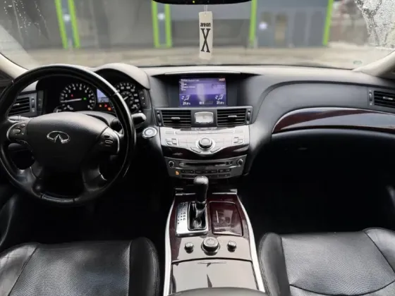 Infiniti M серия 2012 год Слободзея Слободзея