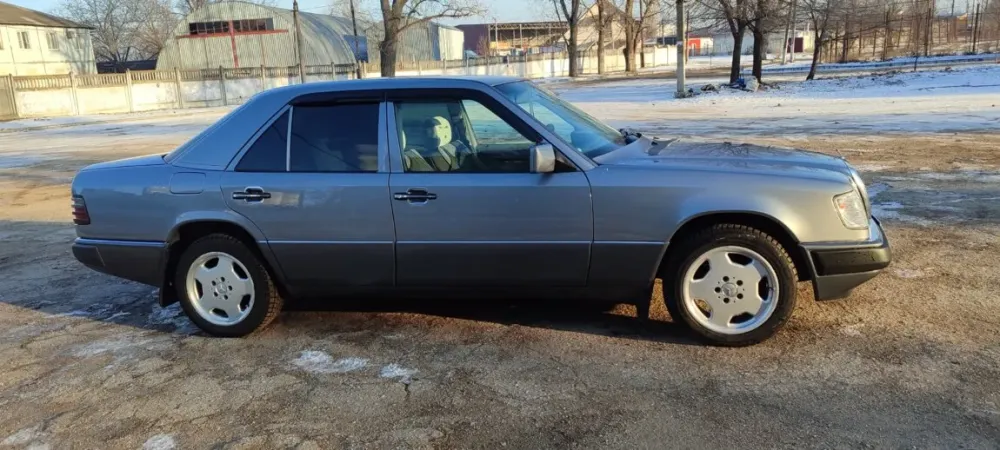 Mercedes W124 1990 Bender Bender - photo 3