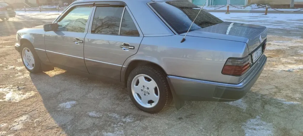 Mercedes W124 1990 Bender Bender - photo 5