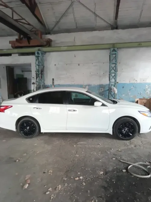 Nissan Altima 2017 an Bender Bender - fotografie 1