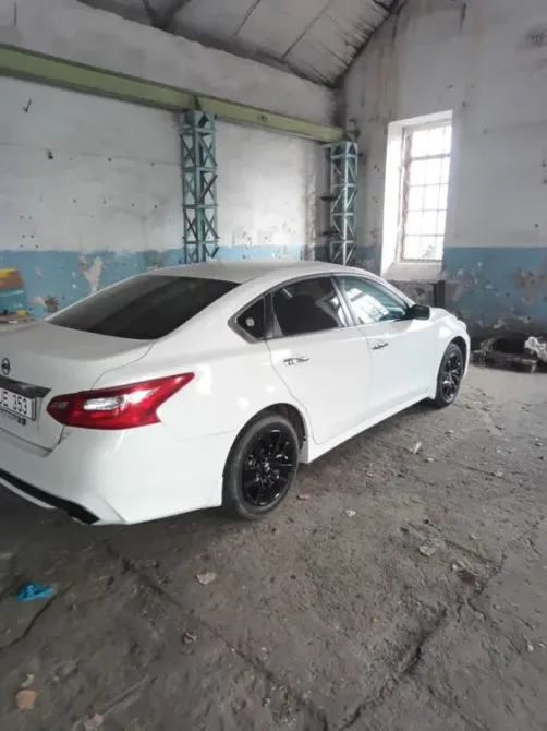 Nissan Altima 2017 an Bender Bender - fotografie 4