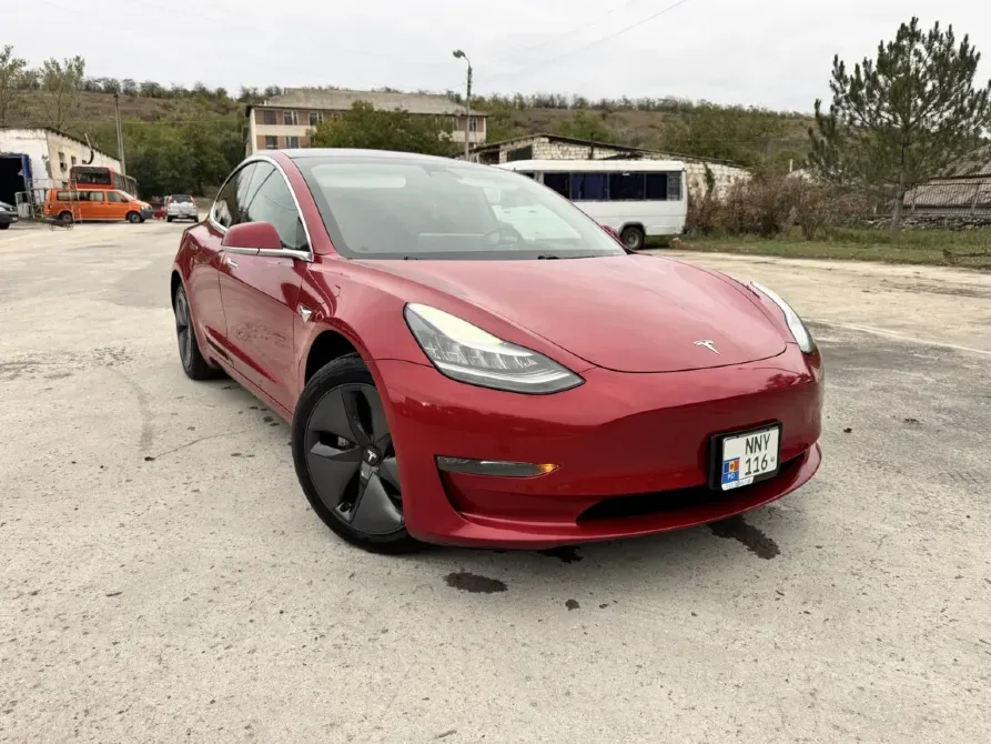 Tesla Model 3 2019 an Camenca Camenca - fotografie 2