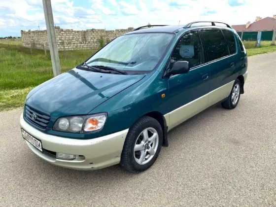 Toyota Picnic 1998 an Sucleia Sucleia