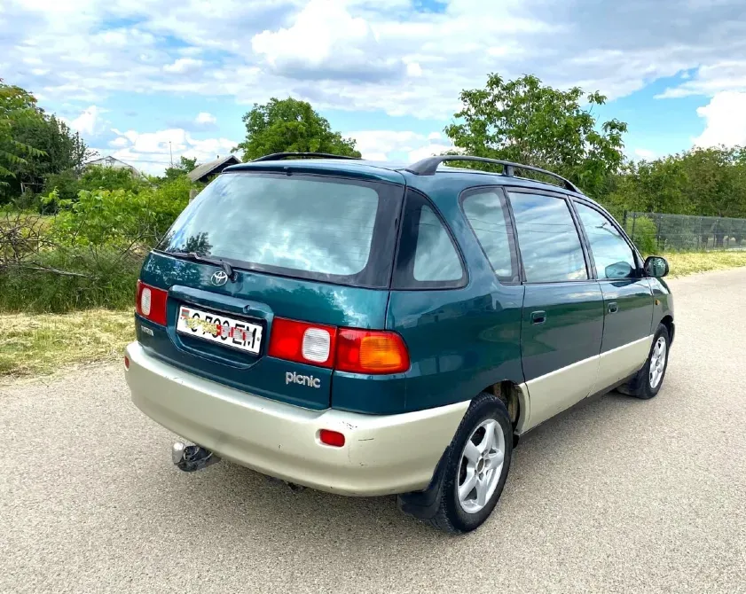 Toyota Picnic 1998 год Суклея Суклея - изображение 2