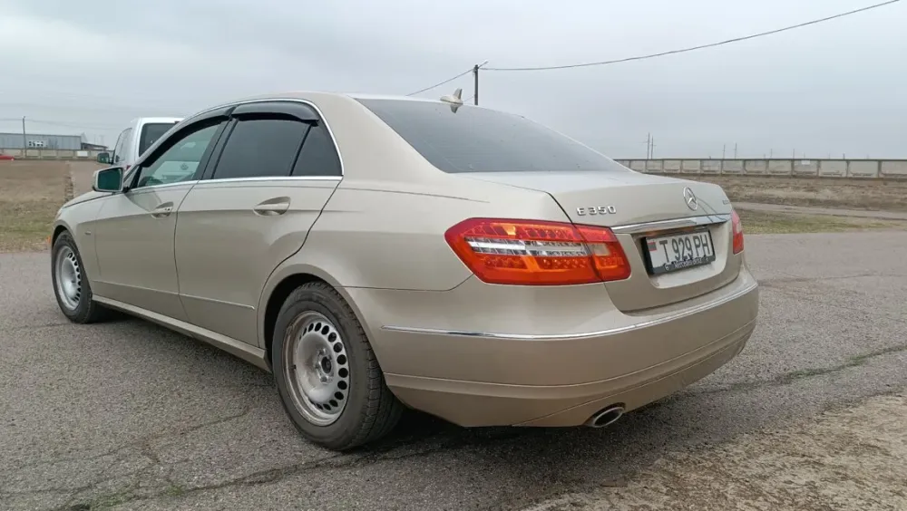 Mercedes E-Class 2010 год Тирасполь Тирасполь - изображение 2