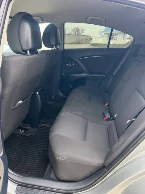 Toyota Avensis 2010 год Терновка Терновка - изображение 1