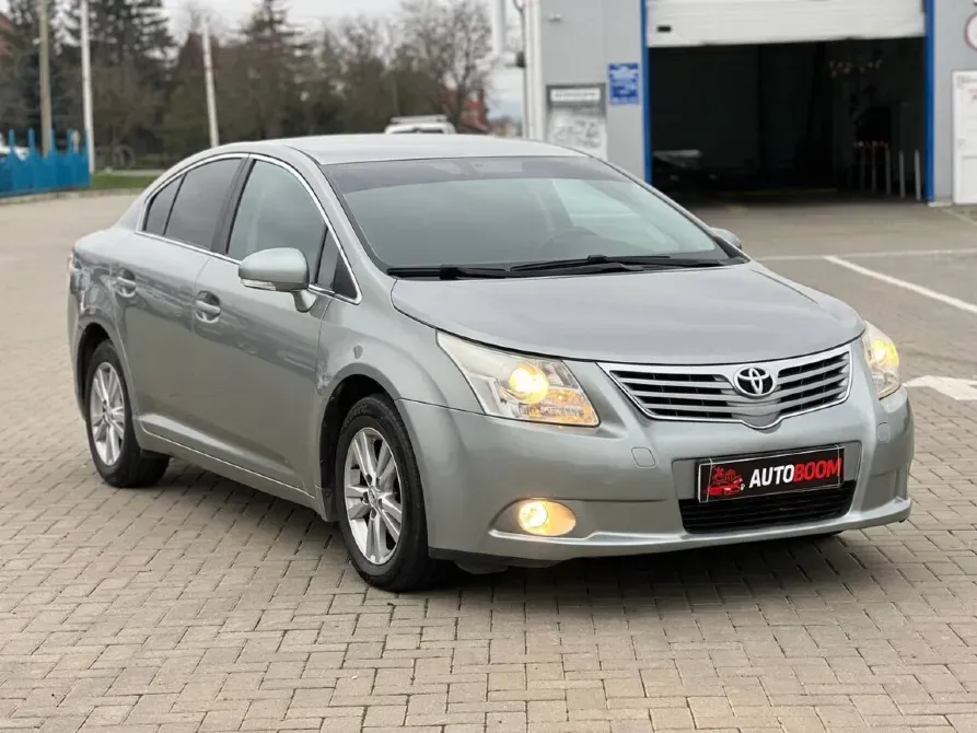 Toyota Avensis 2010 год Терновка Терновка - изображение 3