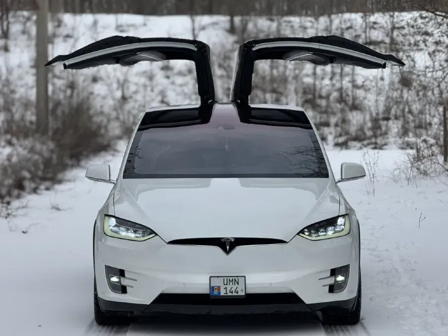 Tesla Model X 2016 год Бендеры Бендеры - изображение 3