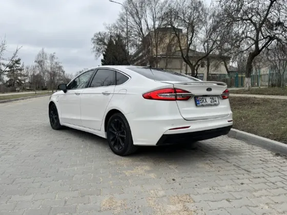 Ford Fusion 2019 год Бендеры Бендеры