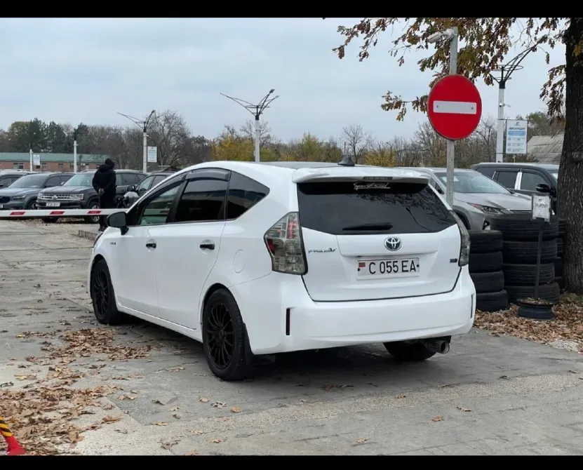 Toyota Prius V 2012 год Тирасполь Тирасполь - изображение 4