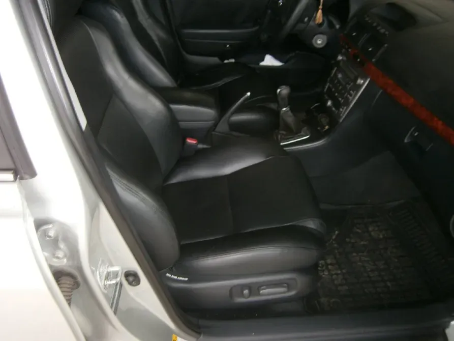 Toyota Avensis 2006 Bender Bender - photo 3