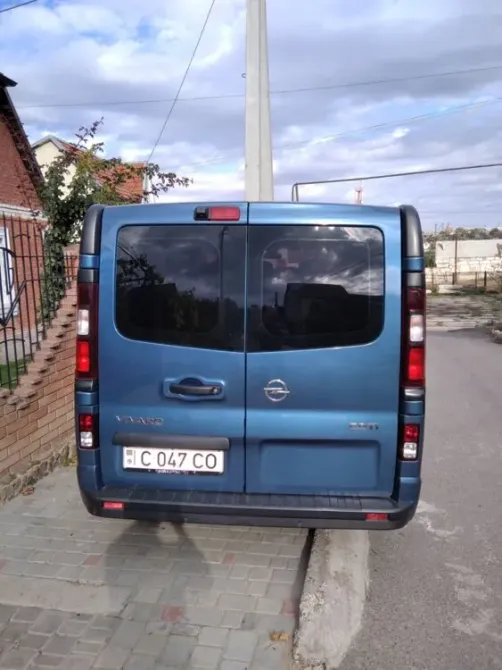 Opel Vivaro 2015 год Тирасполь Тирасполь - изображение 4