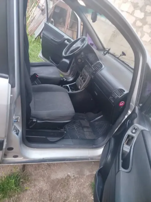 Opel Zafira 2004 год Тирасполь Тирасполь - изображение 4