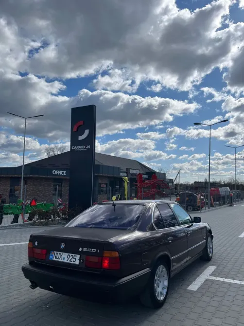 BMW 5 Series 1993 год Комрат Комрат - изображение 4