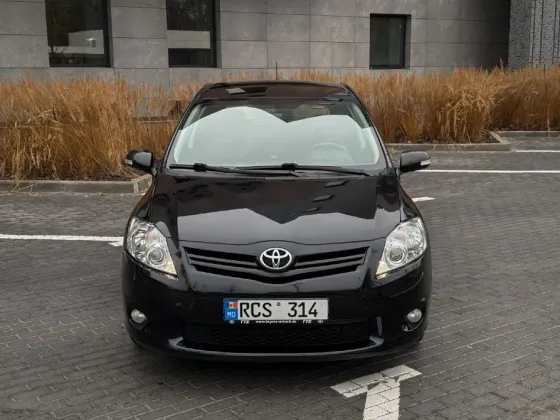 Toyota Auris 2011 год Кишинёв Кишинёв
