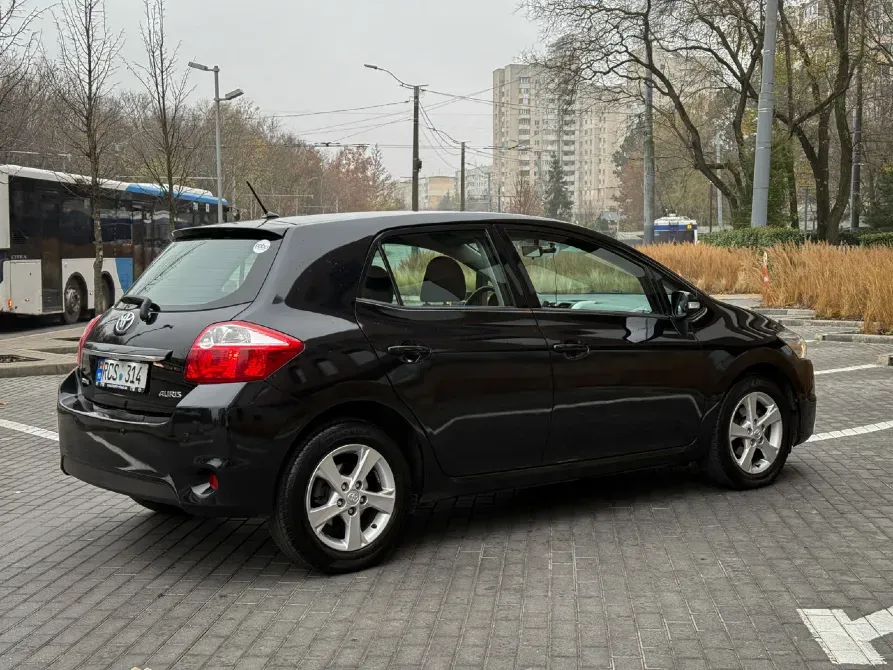 Toyota Auris 2011 Chisinau Chisinau - photo 2