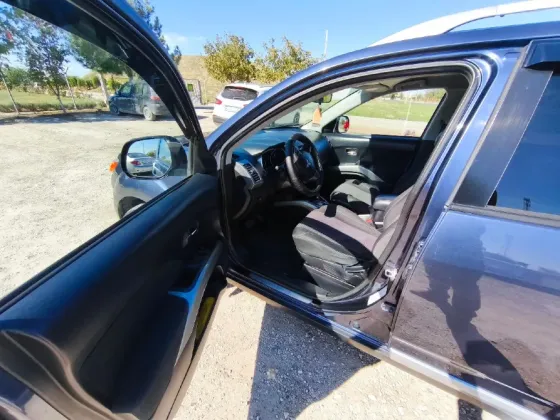 Mitsubishi Outlander 2008 год Штефан-Водэ Штефан-Водэ