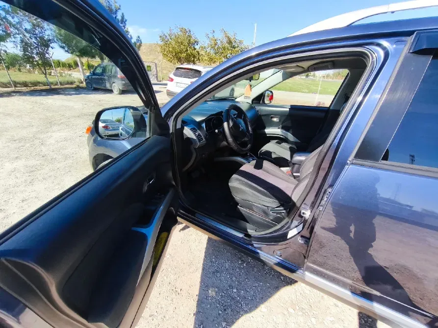 Mitsubishi Outlander 2008 год Штефан-Водэ Штефан-Водэ - изображение 5