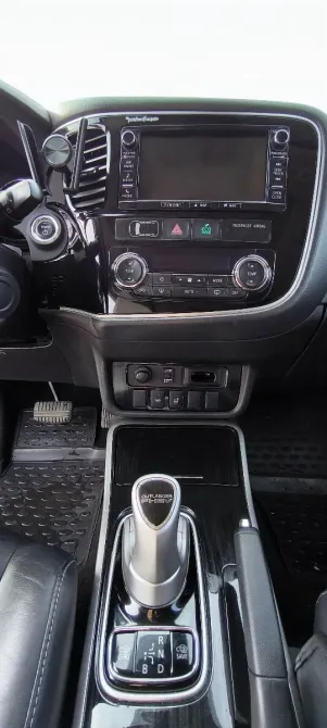 Mitsubishi Outlander 2015 год Кишинёв Кишинёв - изображение 3