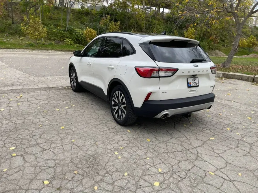 Ford Escape 2020 год Тирасполь Тирасполь - изображение 5
