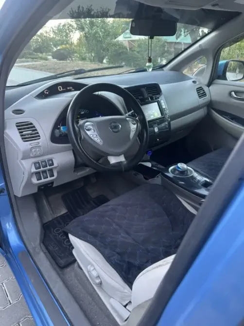 Nissan Leaf 2011 год Бендеры Бендеры - изображение 2