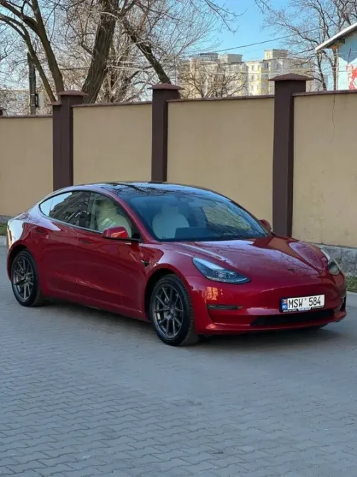 Tesla Model 3 2021 год Тирасполь Тирасполь - изображение 1
