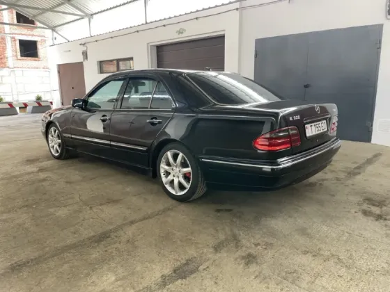 Mercedes E-Class 2001 год Тирасполь Тирасполь