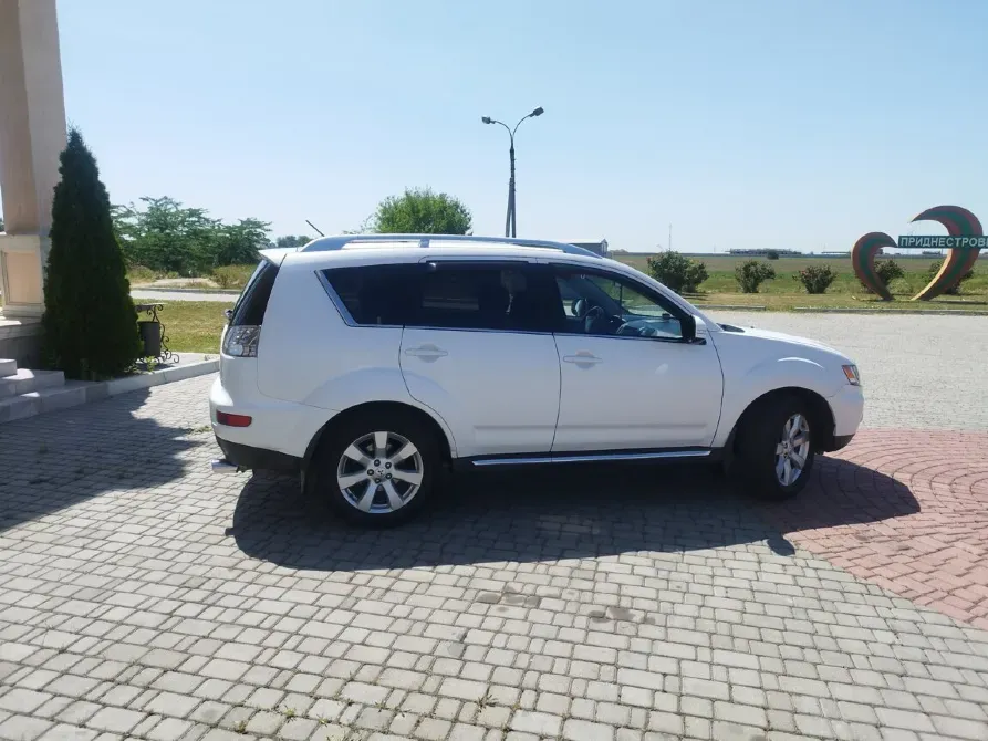 Mitsubishi Outlander 2010 год Тирасполь Тирасполь - изображение 8