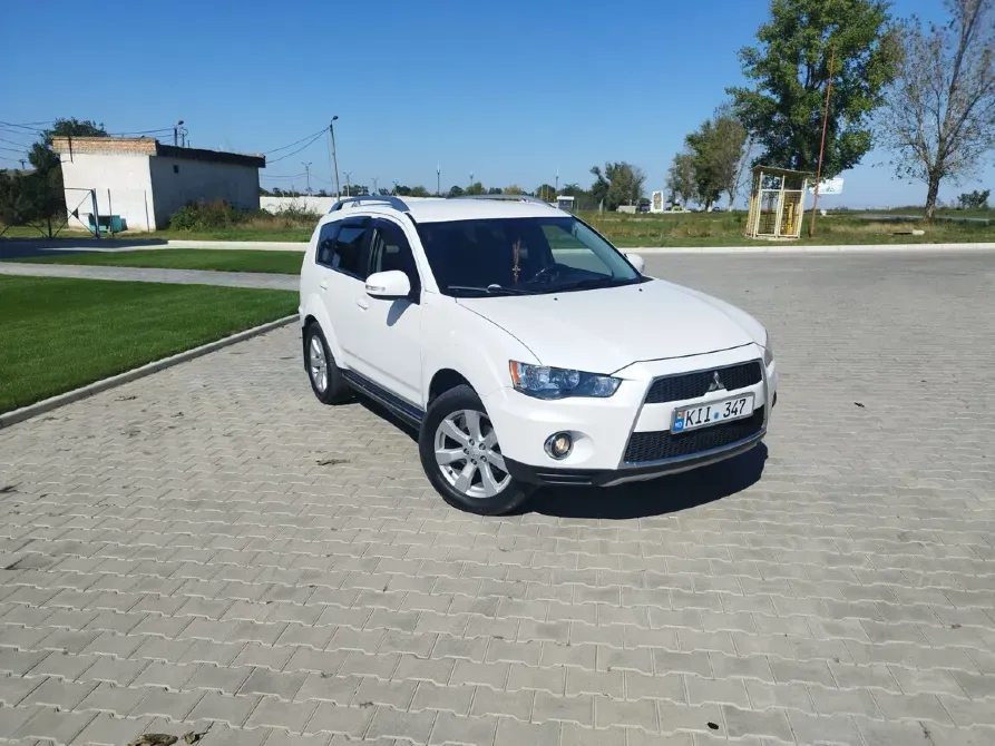 Mitsubishi Outlander 2010 год Тирасполь Тирасполь - изображение 2